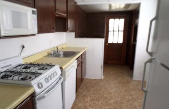 Building Photo - 130 Conestoga Rd