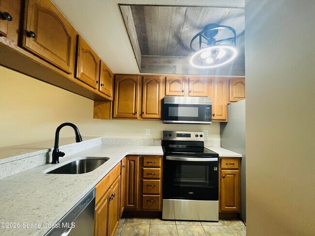 Building Photo - 2963 Sir Hamilton Cir