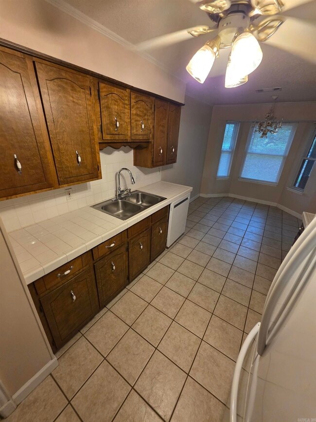 Building Photo - 8303 Pennwood Dr