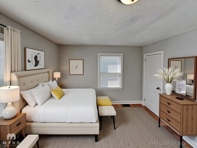 Building Photo - 122 S Gardner Ave