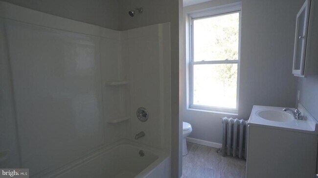 Building Photo - 716 Richey Ave