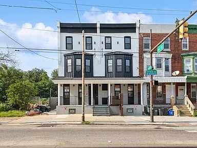 Building Photo - 4147 W Girard Ave