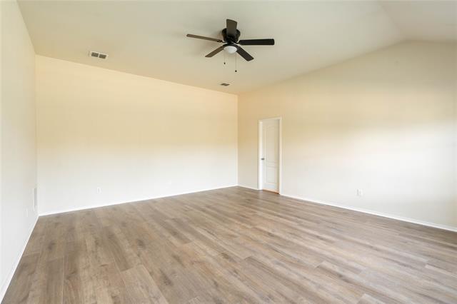 Building Photo - 2105 Sumac Dr