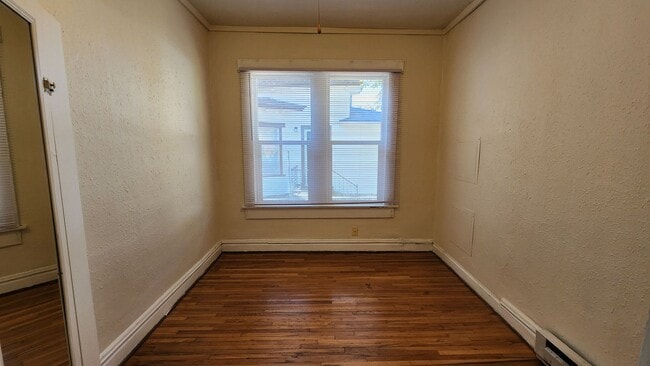 Building Photo - South Hill Home!! Coming Soon!