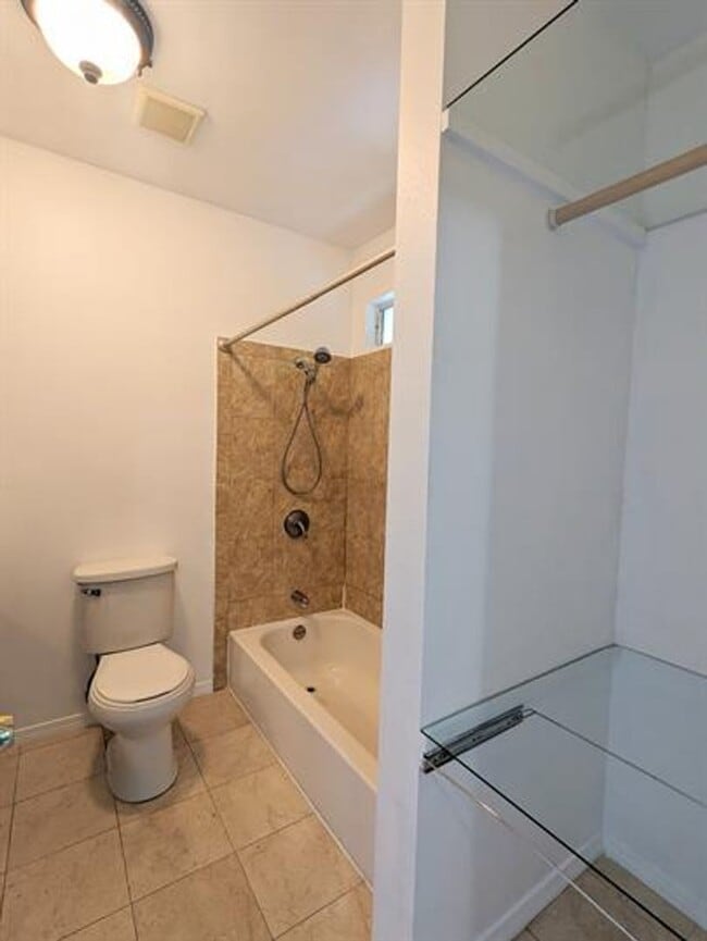 Building Photo - Beautiful 2-Bedroom Home Now Available