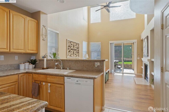 Building Photo - 699 Flemish Ct