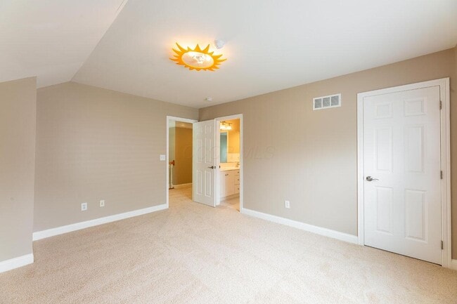 Building Photo - 4930 Brooksview Cir