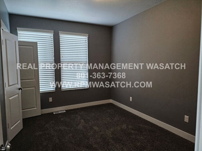 Building Photo - MOVE IN SPECIAL 1/2 off 1st months rent 4 Bedroom 2.5 Bath Town Home in Daybreak