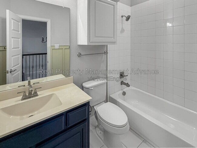 Building Photo - 308 Winding Creek Ln