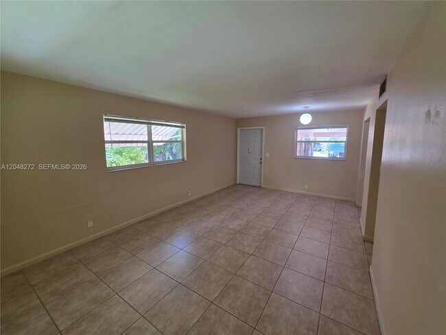 Building Photo - 6130 Funston St
