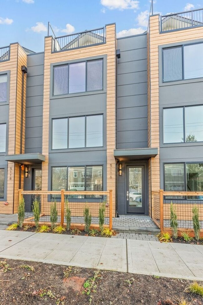 Building Photo - Stunning Brand-New Ballard Townhome with Air Conditioning
