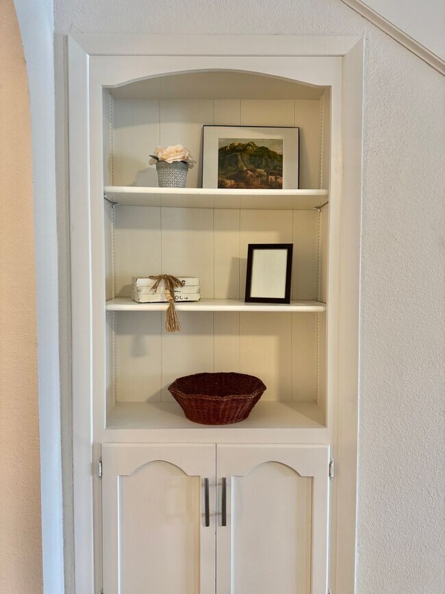 Building Photo - NOW AVAILABLE - Furnished Short Term Rental w/ Beautiful Views!