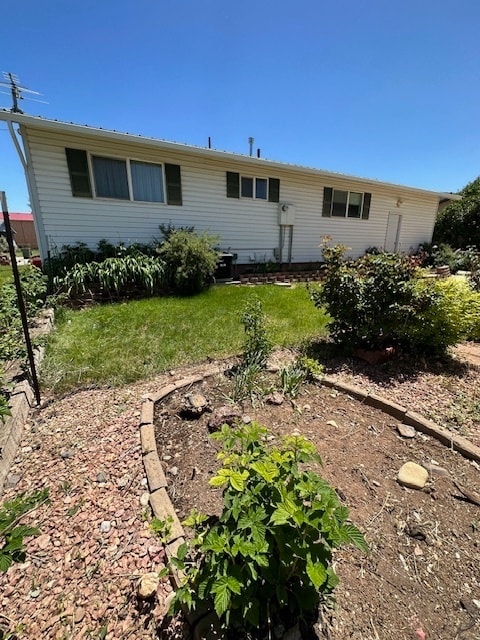 Building Photo - 242 700 W