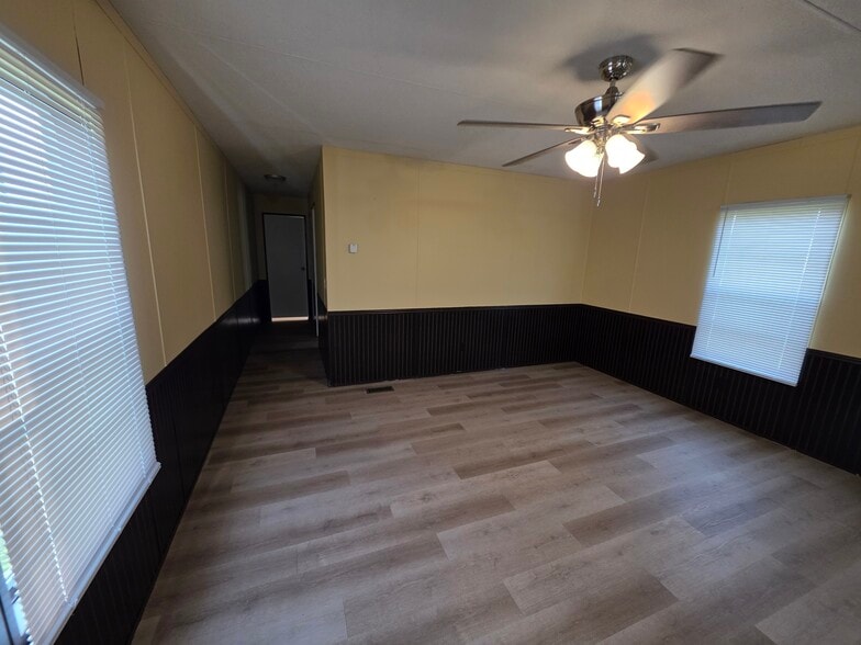 Building Photo - 132 Raoul Ln