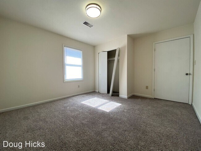 Building Photo - 4 br, 2 bath House - 1119 Kentucky Street