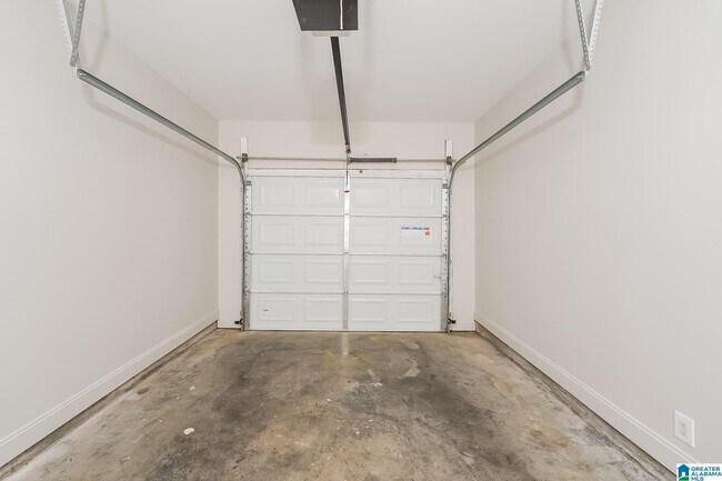 Building Photo - 4162 Hathaway Ln
