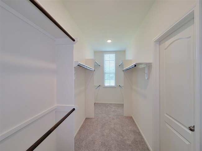 Building Photo - 2611 Yaletzi Ln