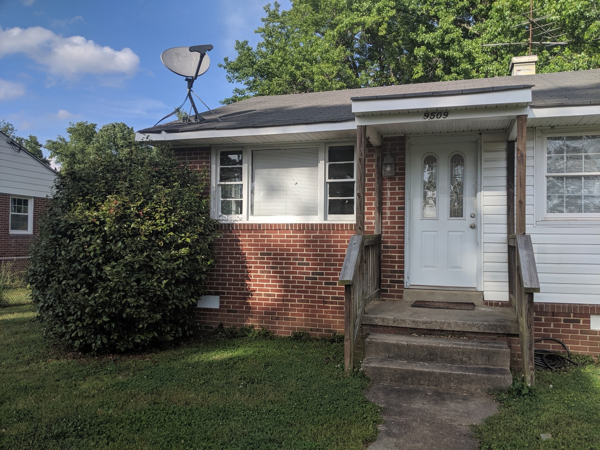 Building Photo - 9509 Dawnshire Rd