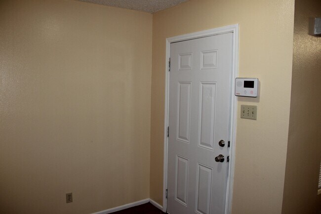 Building Photo - 1801 Denmark Ln