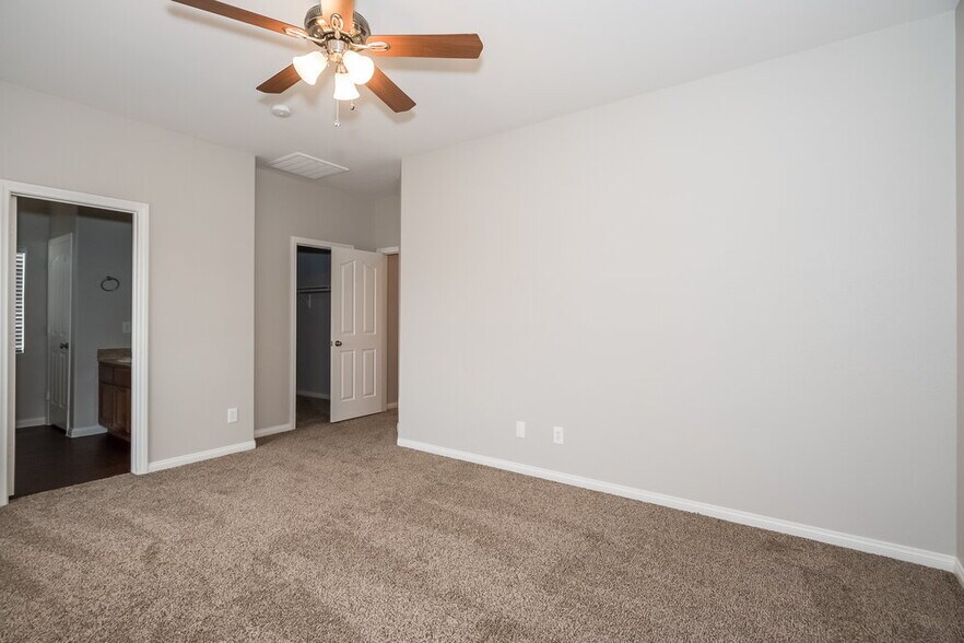 Building Photo - 6226 Port Astoria Ct