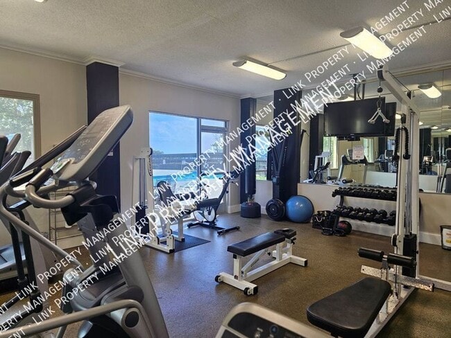 Building Photo - 1131 Stringers Ridge Rd