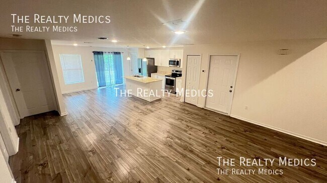 Building Photo - 2498 Cogan Dr