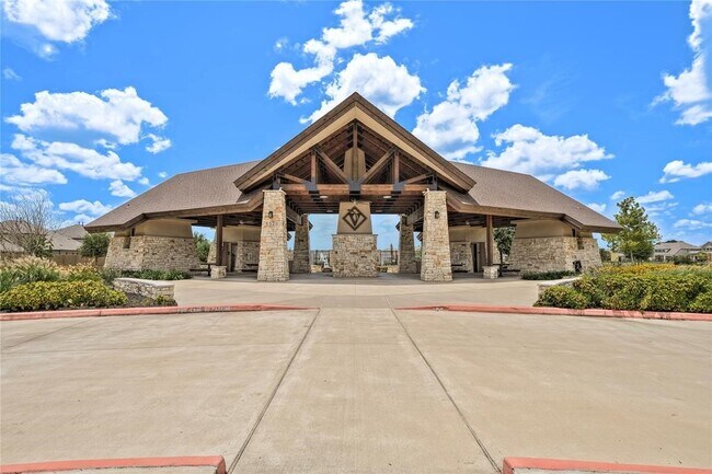 Building Photo - 32962 Silver Mdw Wy