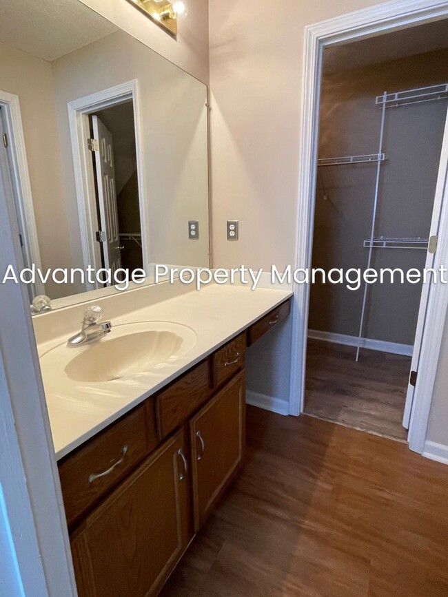 Building Photo - Nice Home In Cordova