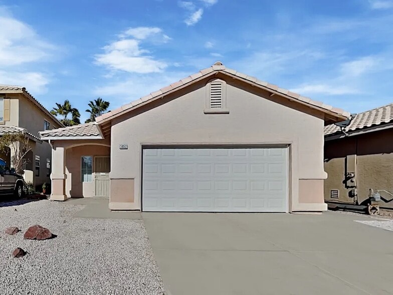Building Photo - 5952 Hickory Nut Ave