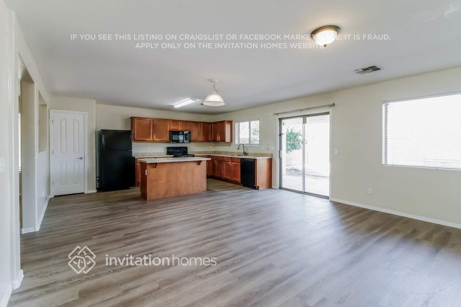 Building Photo - 45138 Miramar Rd