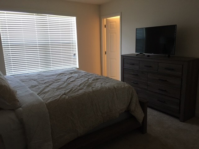 Building Photo - 1438 Chelsea Dr