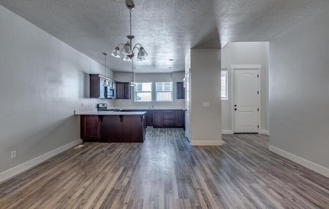 Building Photo - 2032 4010 W