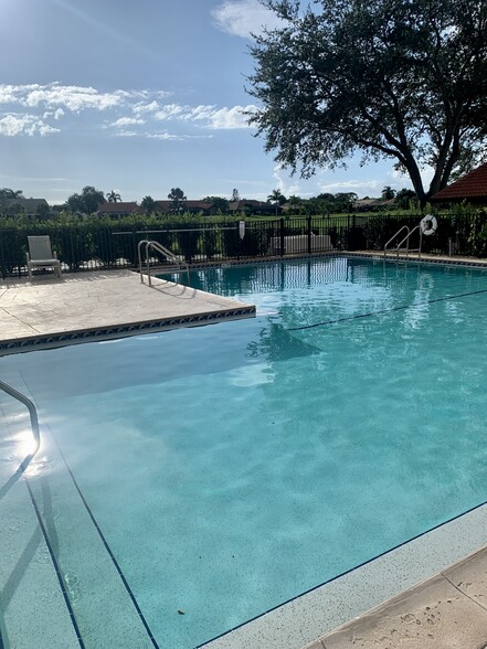 Building Photo - 9860 Costa Mesa Ln