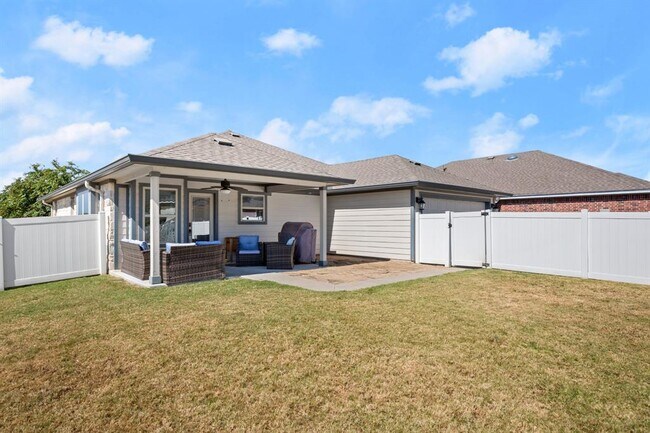 Building Photo - 820 Bryce Canyon Dr