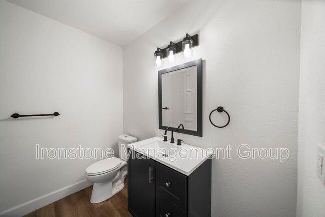 Building Photo - 4523 E 31st St