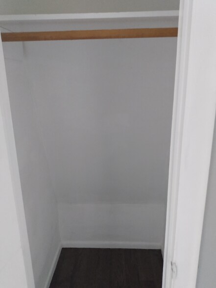 Building Photo - 497 Tremont Ave