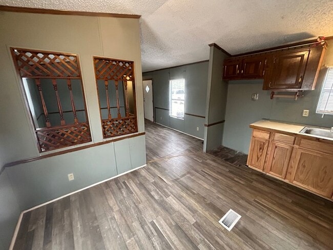 Building Photo - 201 Williams Cir