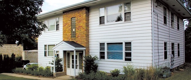 Primary Photo - Franklin Terrace