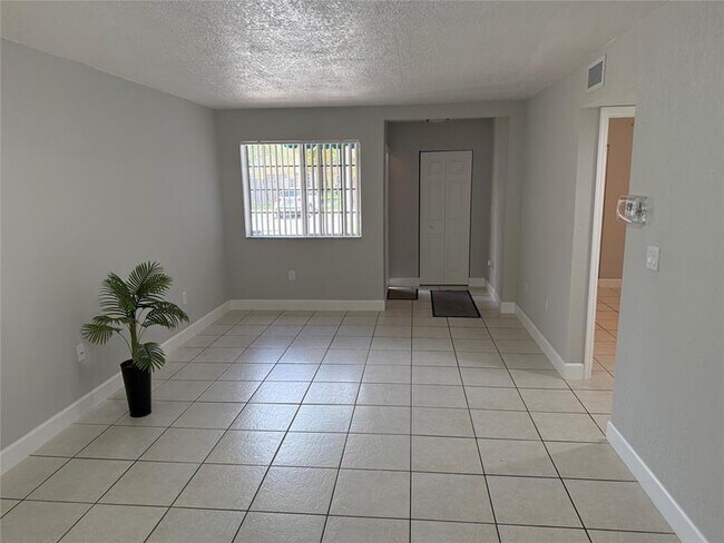 Building Photo - 7015 NW 173rd Dr