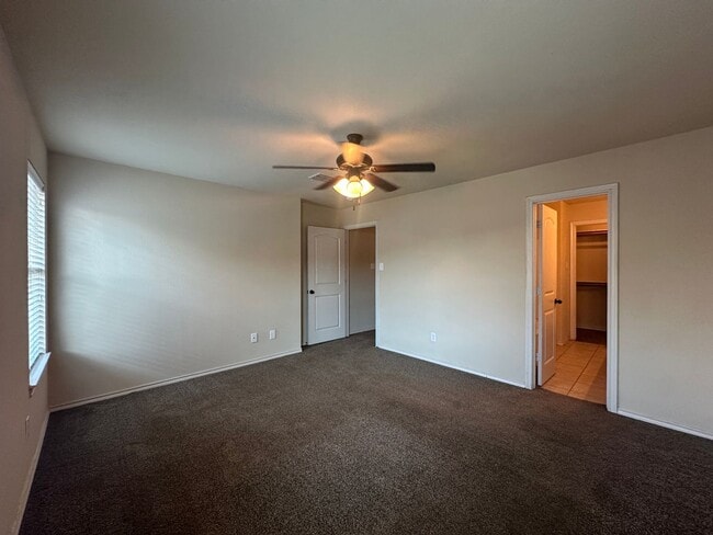 Building Photo - Townhome for rent