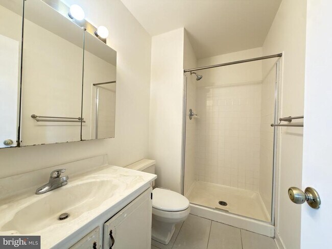 Building Photo - 23 Valley Crossing Cir