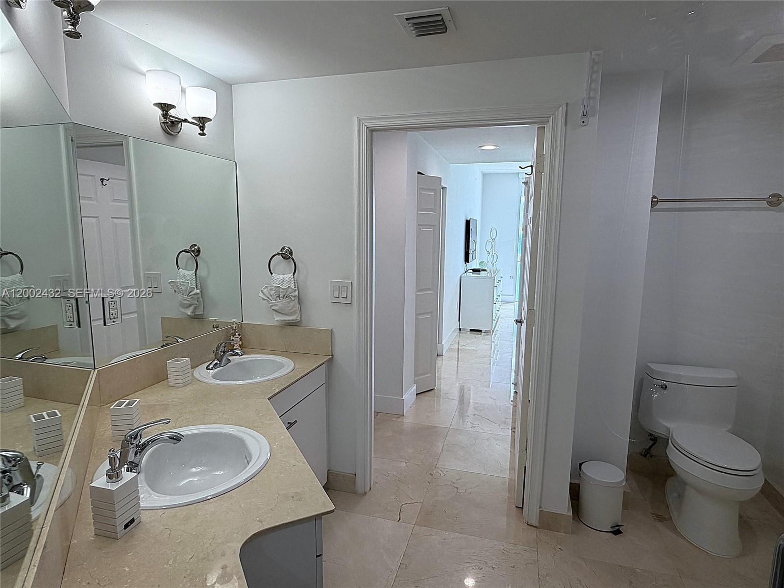 Building Photo - 2080 S Ocean Dr