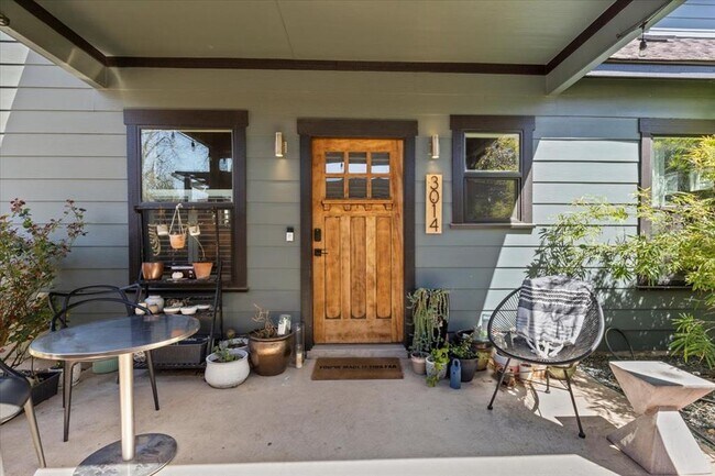 Building Photo - 3014 Neal St