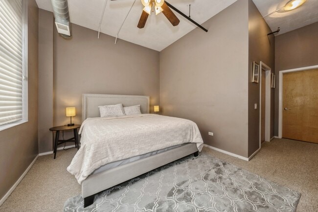 Building Photo - 2024 S Wabash Ave