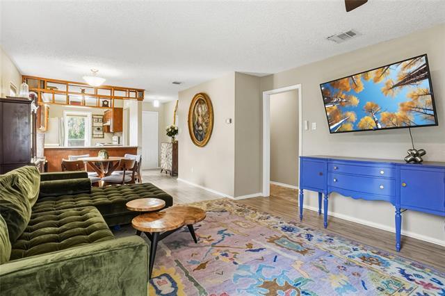 Building Photo - 702 Michol St