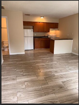 Building Photo - 5130 SE 29th St