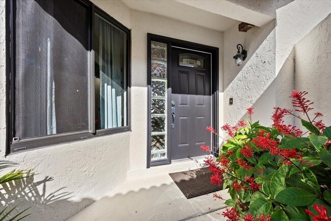 Building Photo - 4 Ironwood Way N