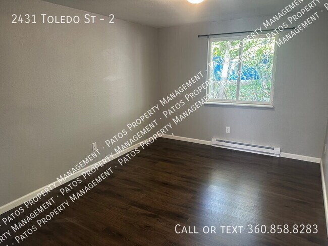 Building Photo - 2431 Toledo St