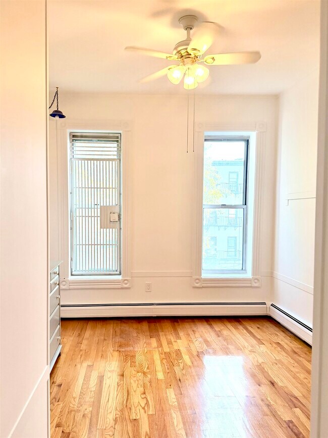 Building Photo - 237 3rd St