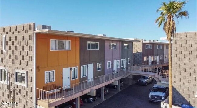 Building Photo - 1057 E Butler Dr